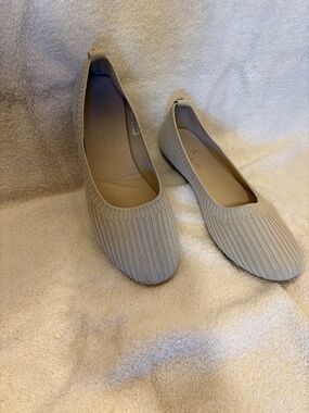 Danskin Beige Knit Ballet Flats